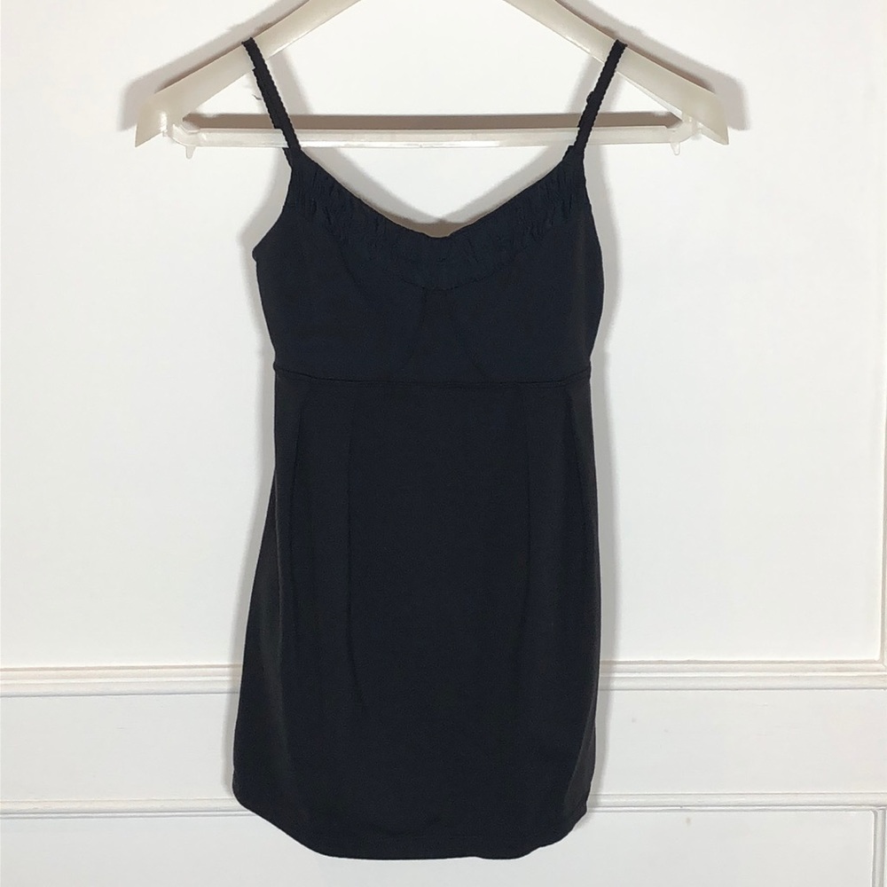 Lululemon Black Tank Top size 4 EUC